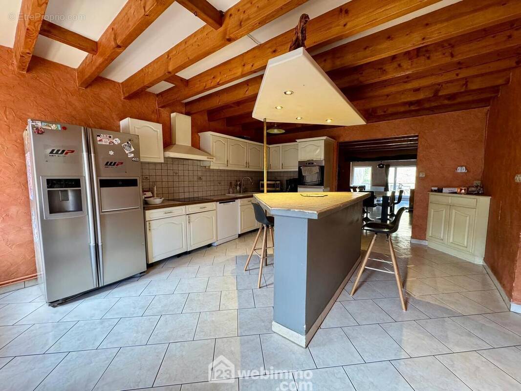 Maison à VIGNEULLES-LES-HATTONCHATEL