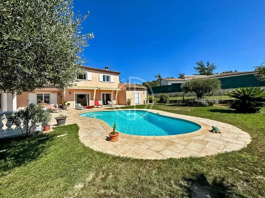 Maison à MOUANS-SARTOUX