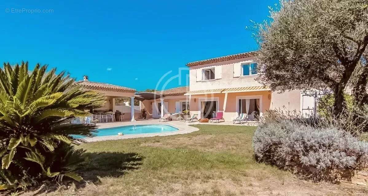 Maison à MOUANS-SARTOUX