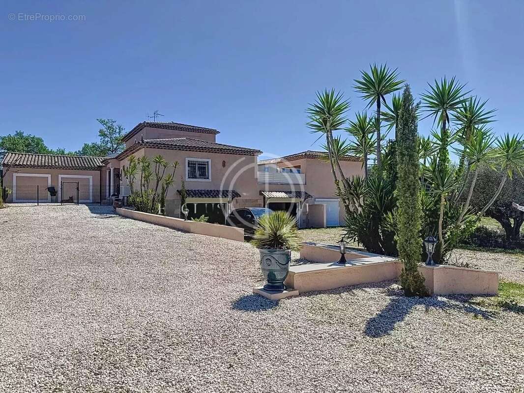 Maison à MOUANS-SARTOUX