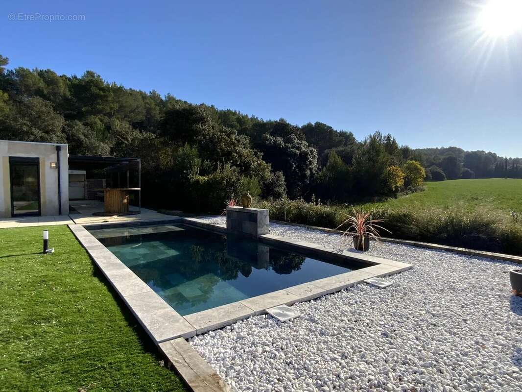 Maison à CORNILLON-CONFOUX