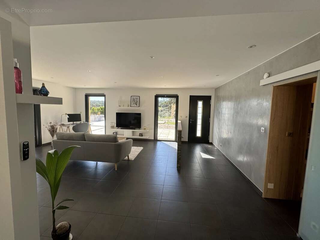 Maison à CORNILLON-CONFOUX