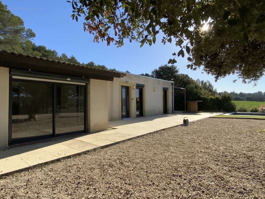 Maison à CORNILLON-CONFOUX