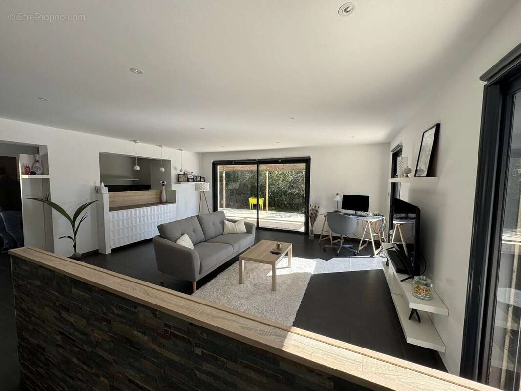 Maison à CORNILLON-CONFOUX