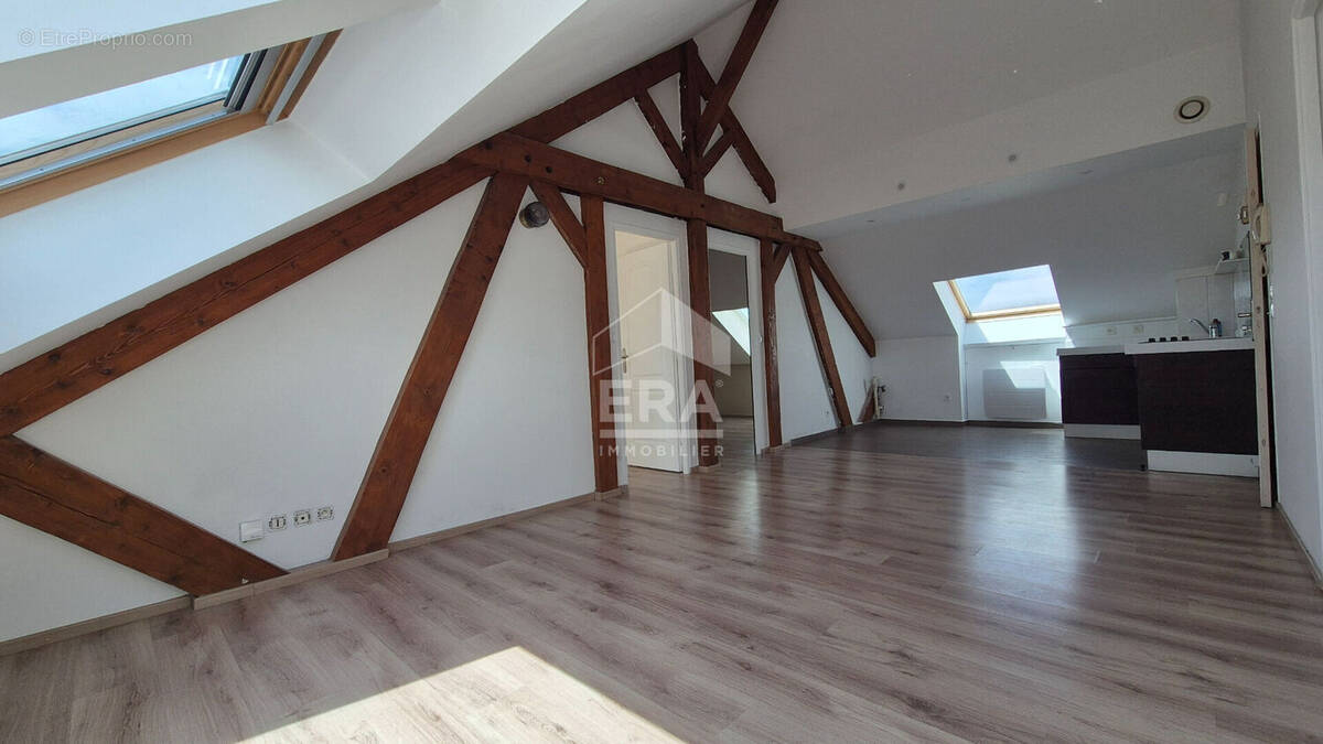 Appartement à BRIE-COMTE-ROBERT