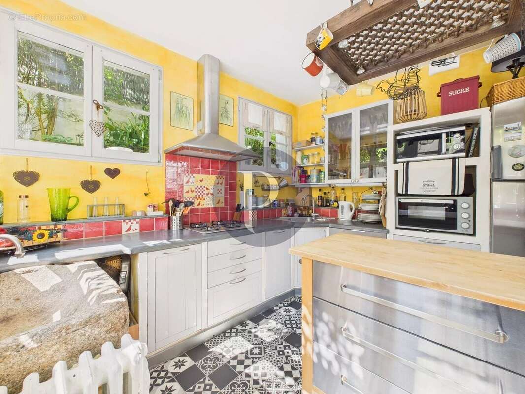 Maison à LE PLESSIS-ROBINSON