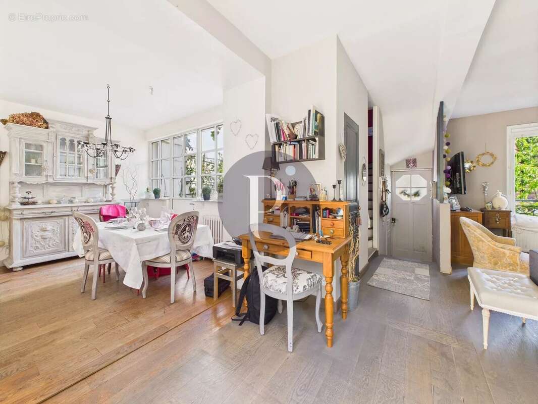 Maison à LE PLESSIS-ROBINSON