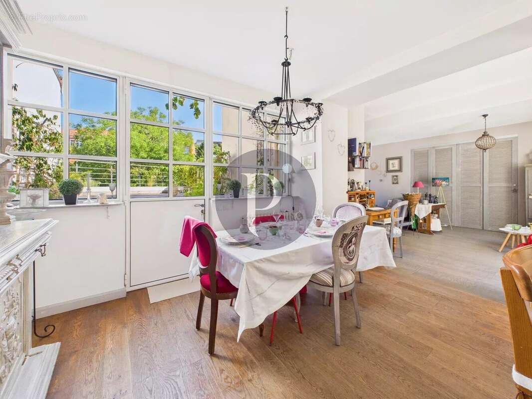 Maison à LE PLESSIS-ROBINSON