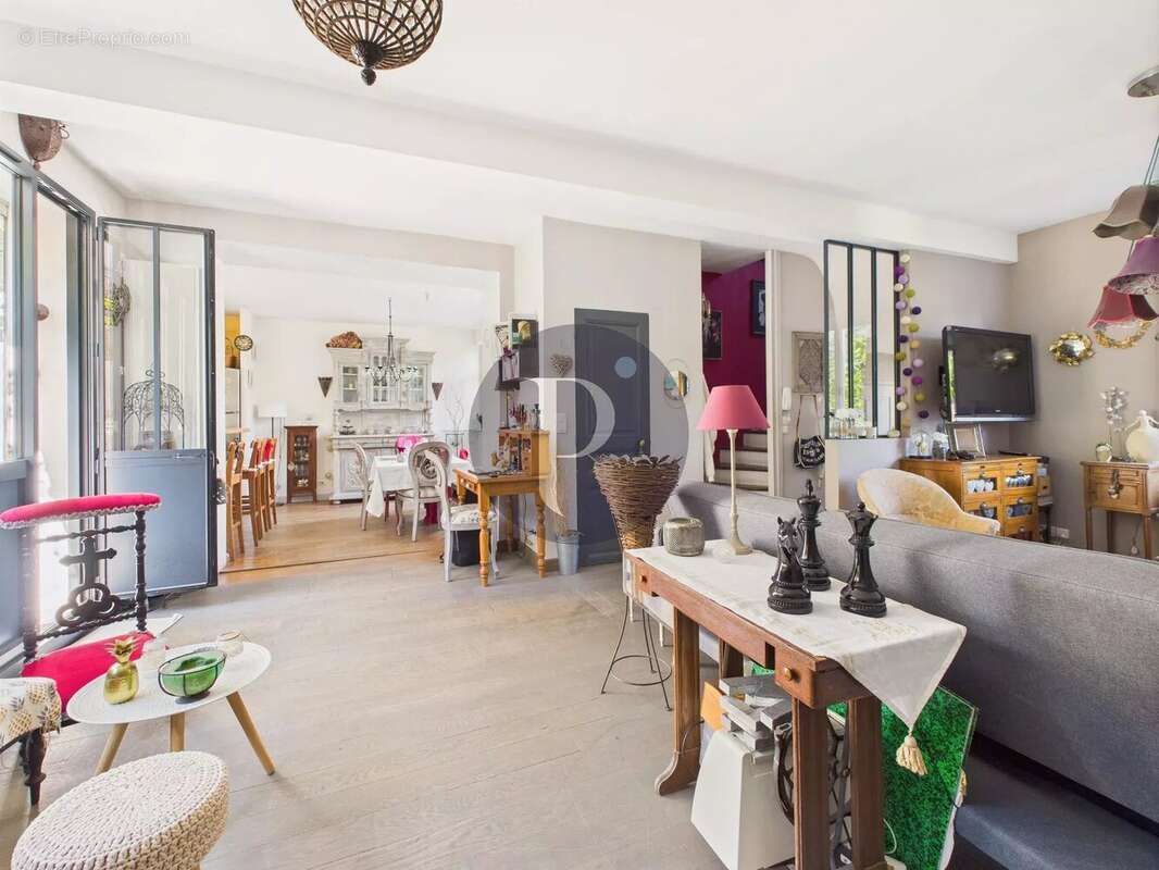 Maison à LE PLESSIS-ROBINSON