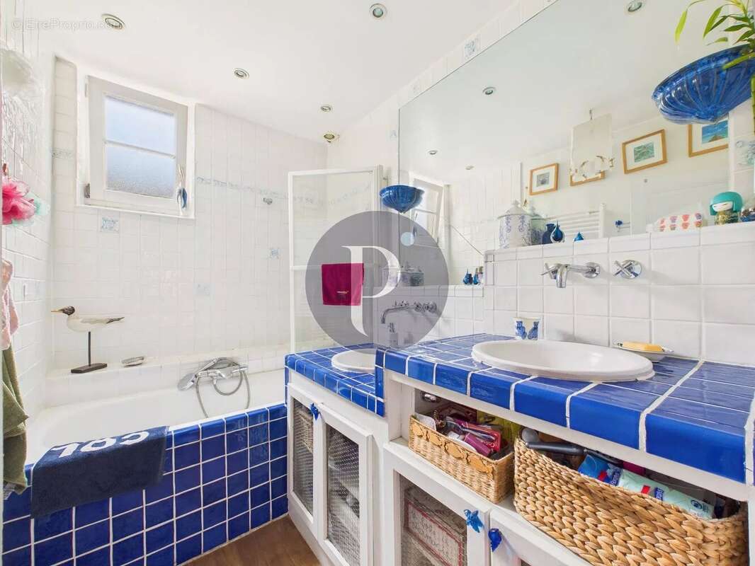 Maison à LE PLESSIS-ROBINSON