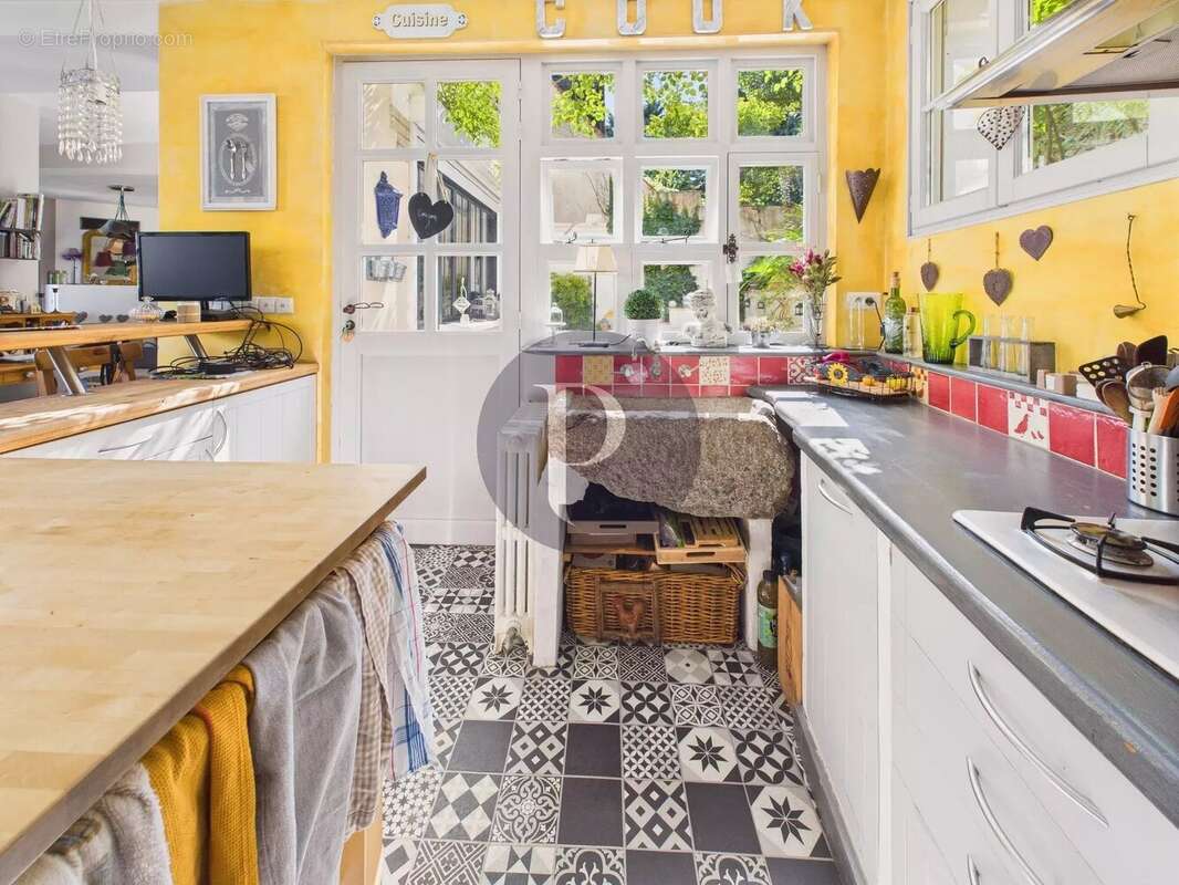 Maison à LE PLESSIS-ROBINSON