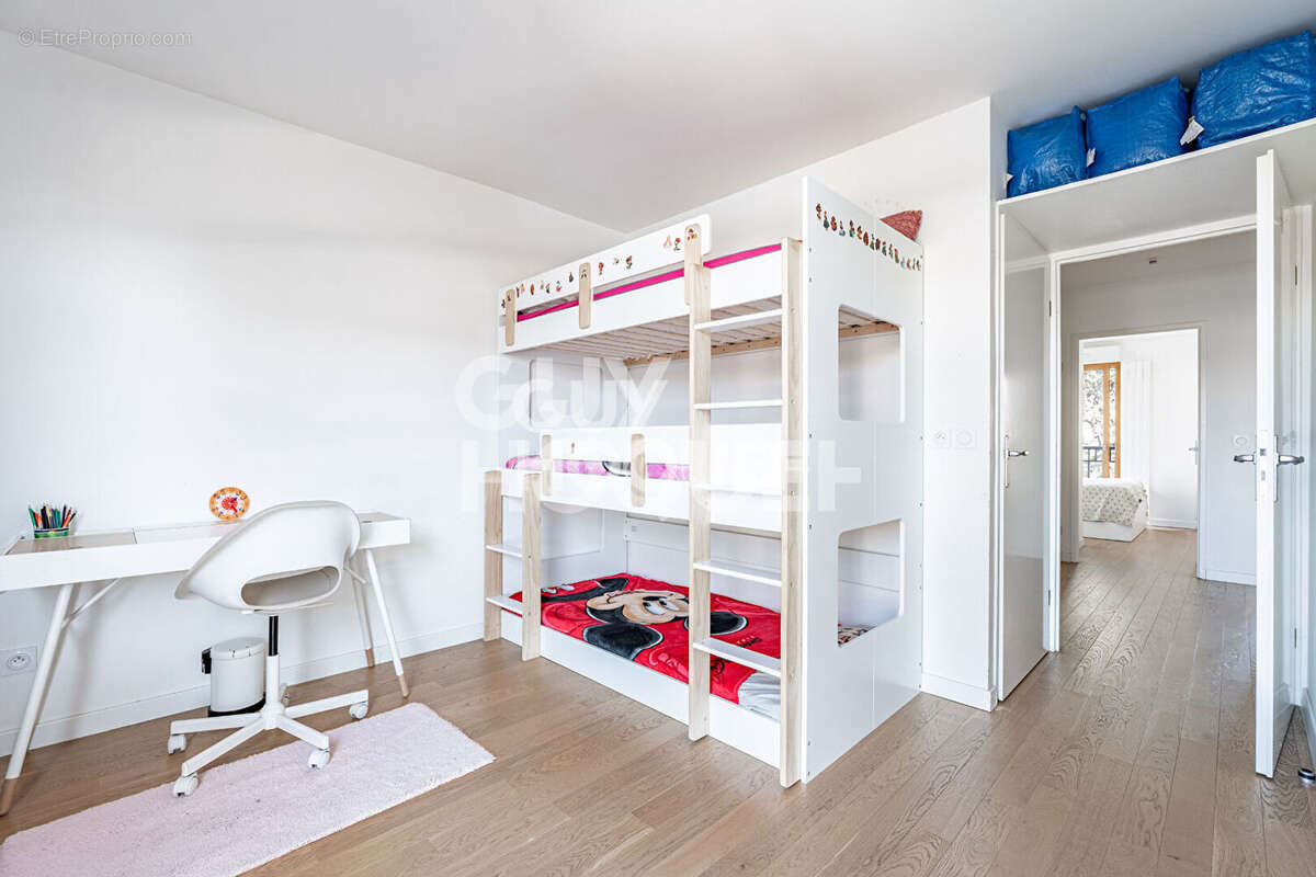 Appartement à ASNIERES-SUR-SEINE