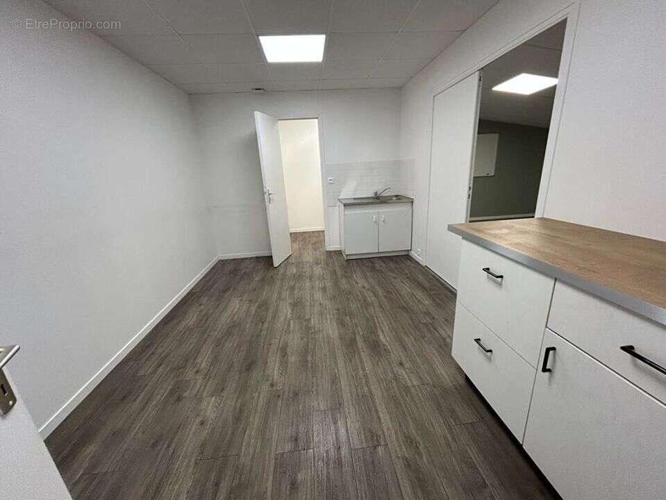 Commerce à BRETTEVILLE-SUR-ODON