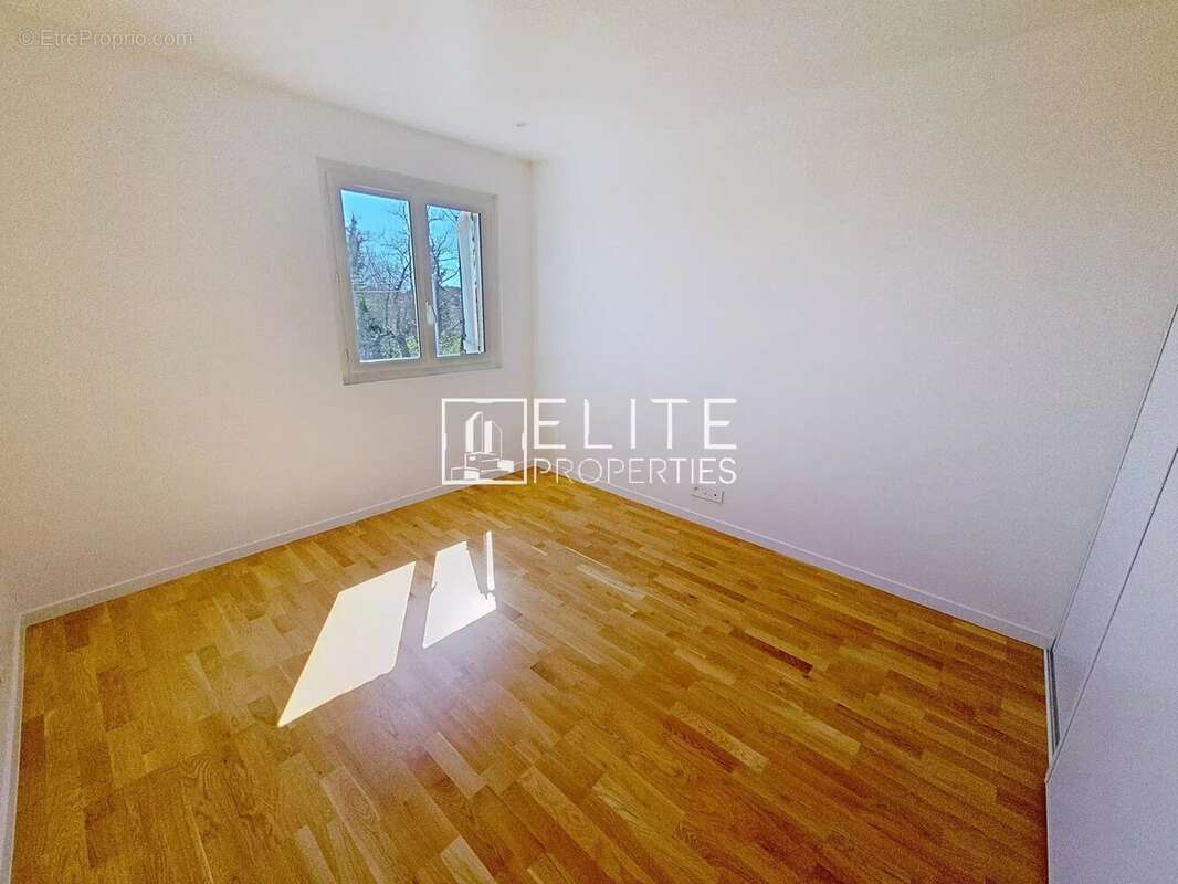 Appartement à VALBONNE