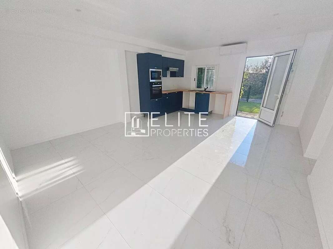 Appartement à VALBONNE