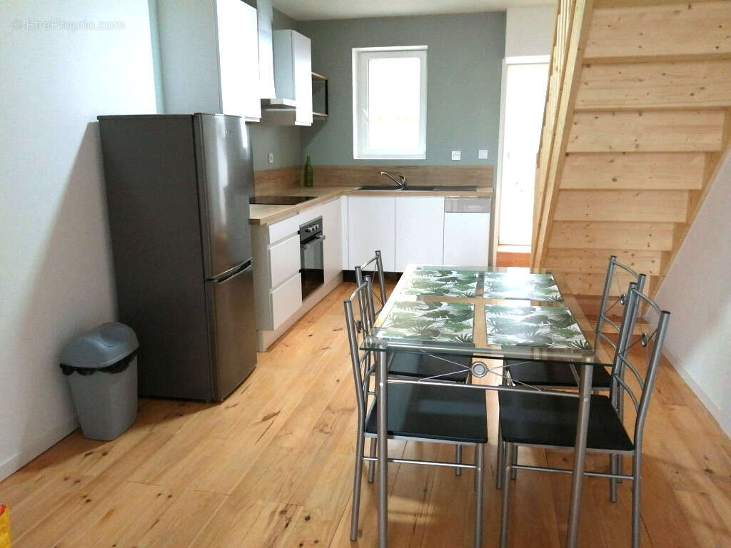 Appartement à COULONGES-SUR-L&#039;AUTIZE