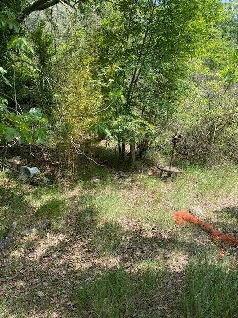 Terrain à TOURRETTE-LEVENS