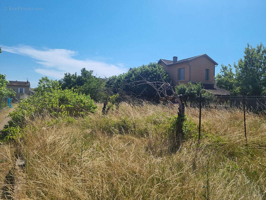 Terrain à AMBERIEU-EN-BUGEY