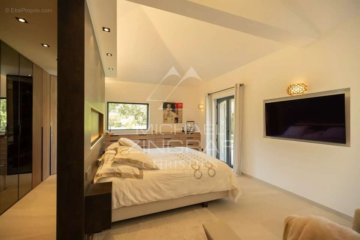 Maison à L&#039;ISLE-SUR-LA-SORGUE