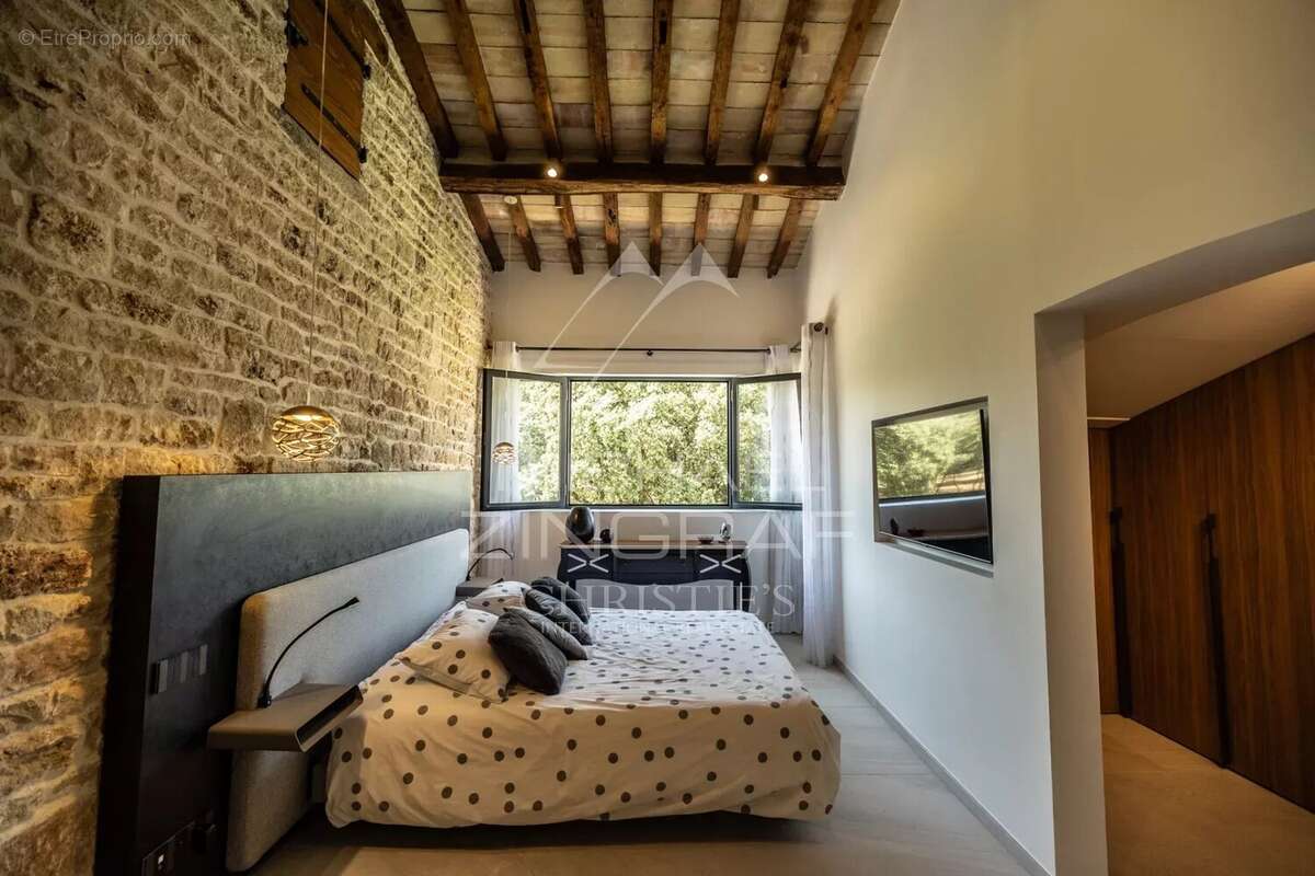 Maison à L&#039;ISLE-SUR-LA-SORGUE