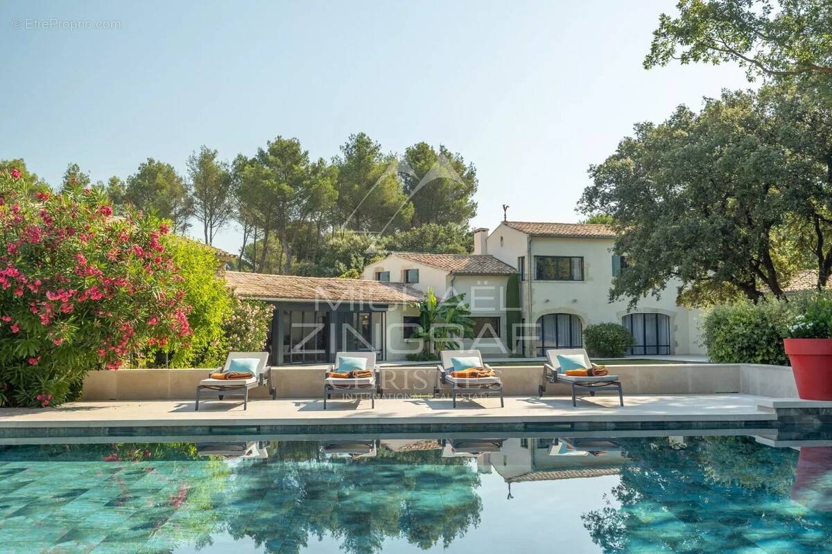 Maison à L&#039;ISLE-SUR-LA-SORGUE