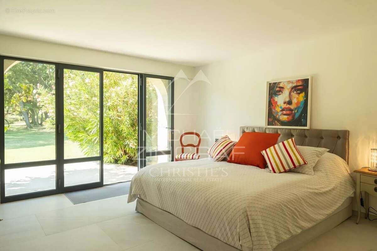 Maison à L&#039;ISLE-SUR-LA-SORGUE