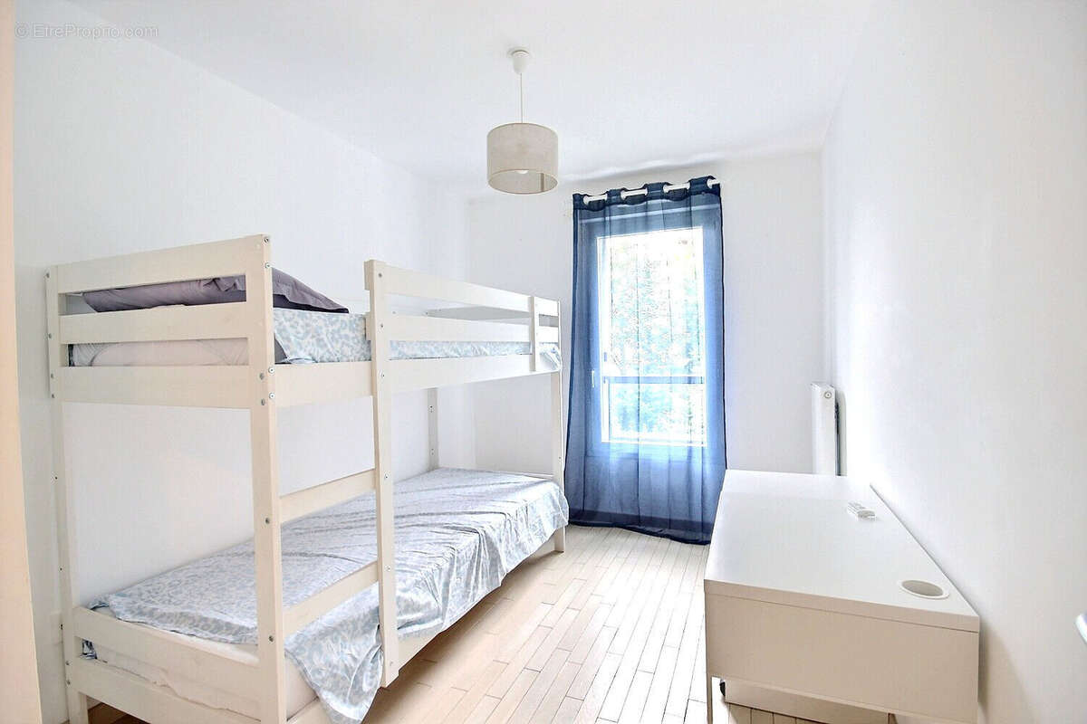 Appartement à FRESNES