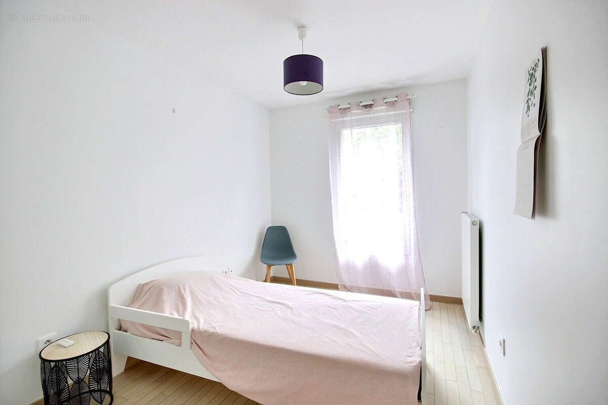 Appartement à FRESNES