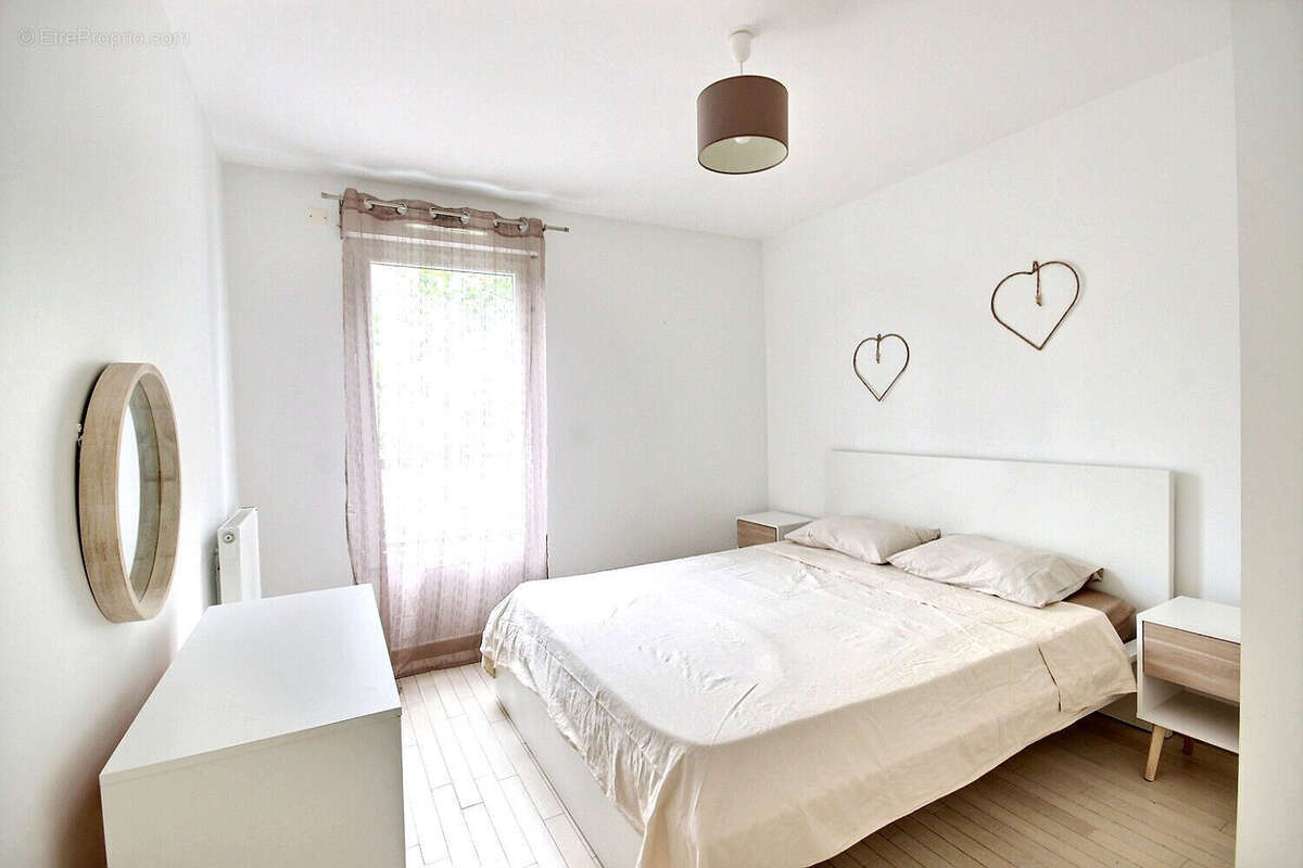 Appartement à FRESNES