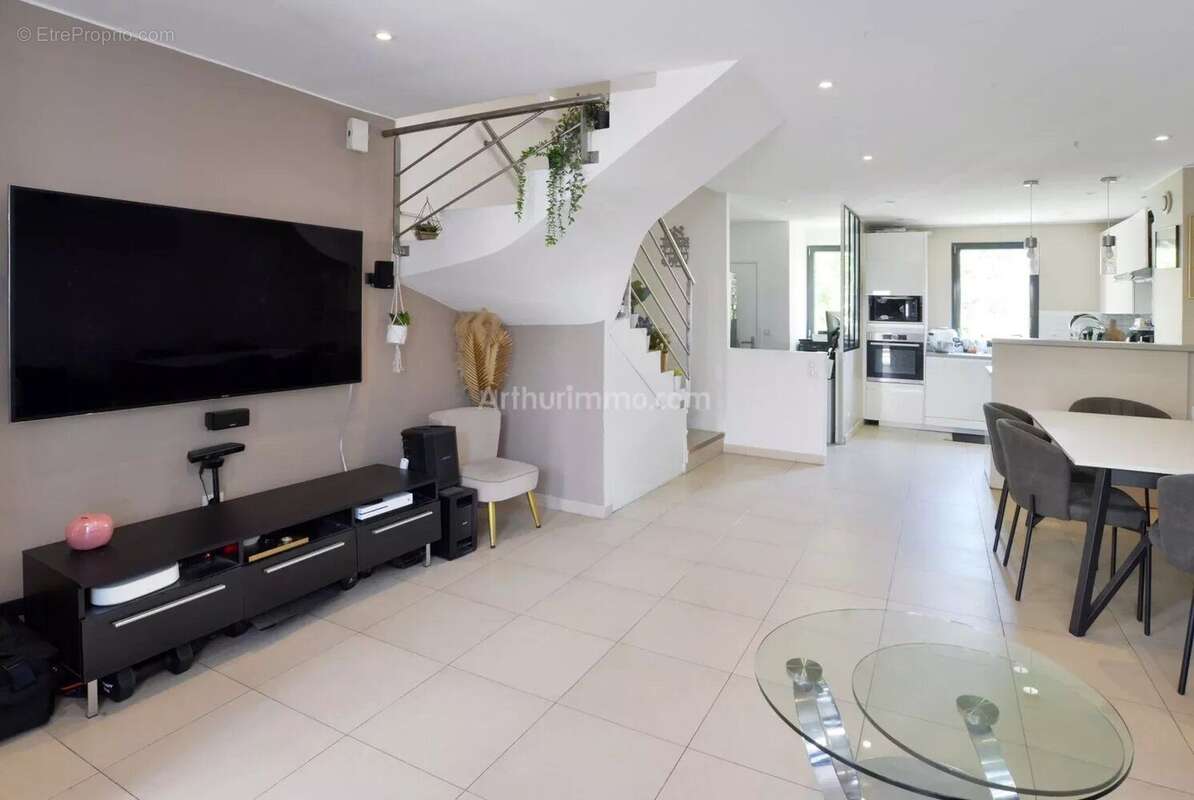 Maison à NOGENT-SUR-MARNE