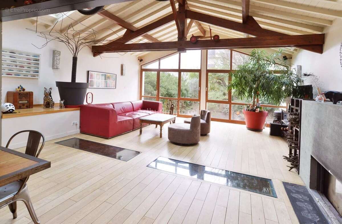 Maison à LE PERREUX-SUR-MARNE