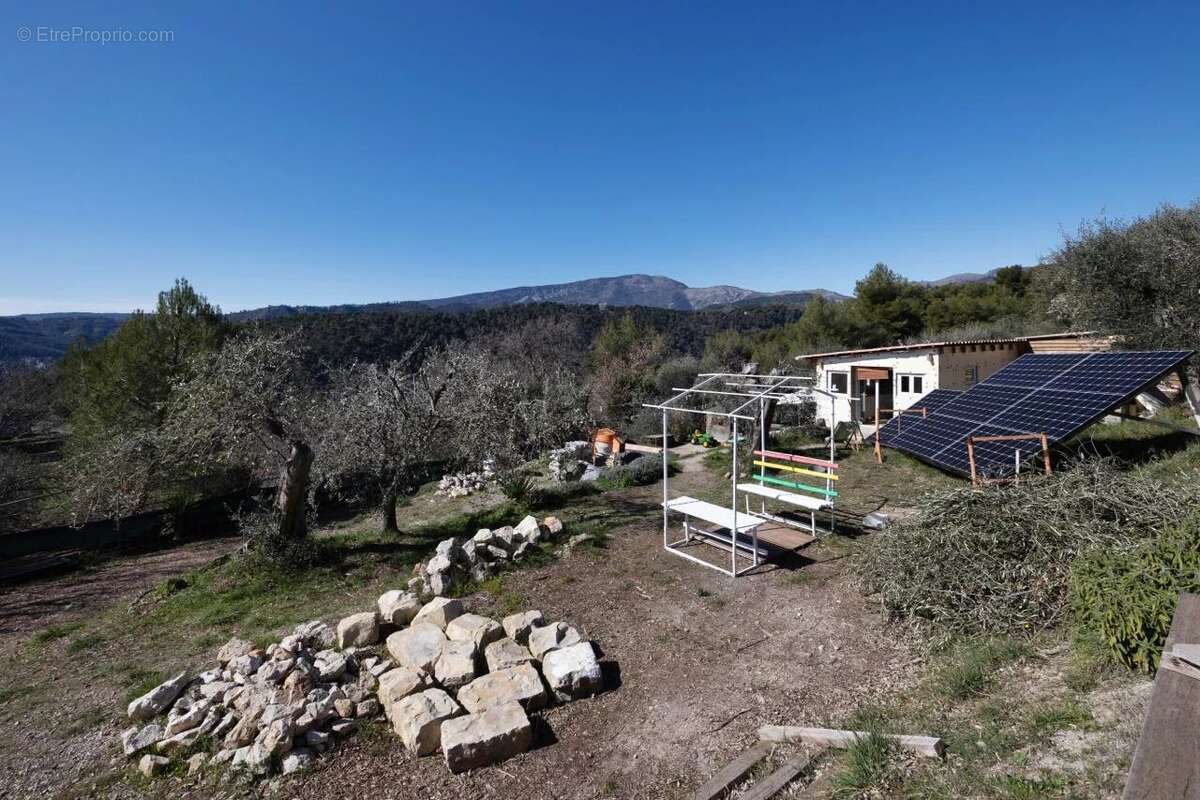 Maison à TOUET-DE-L&#039;ESCARENE