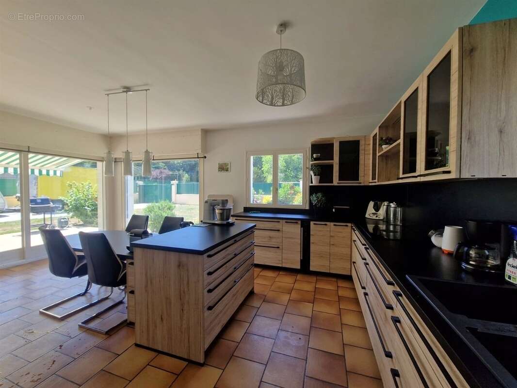 Maison à SAINT-LUBIN-DES-JONCHERETS