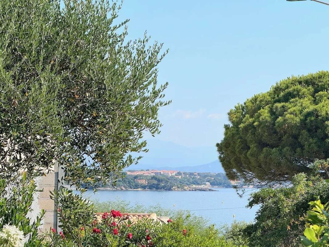 Appartement à LES ISSAMBRES