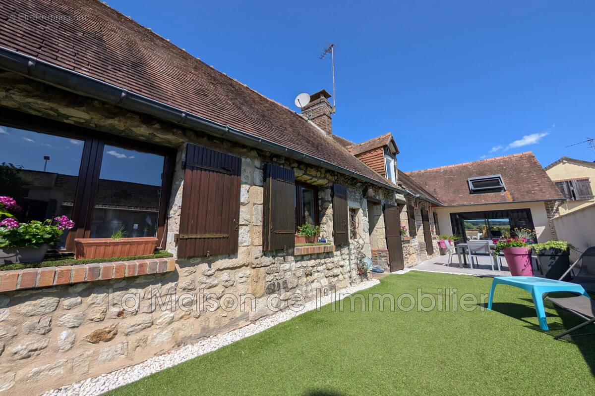 Maison à CRIQUEBEUF-SUR-SEINE
