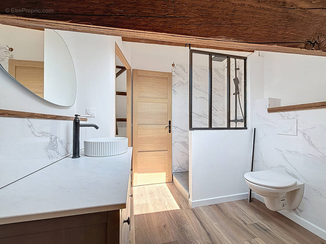 Appartement à AIX-LES-BAINS