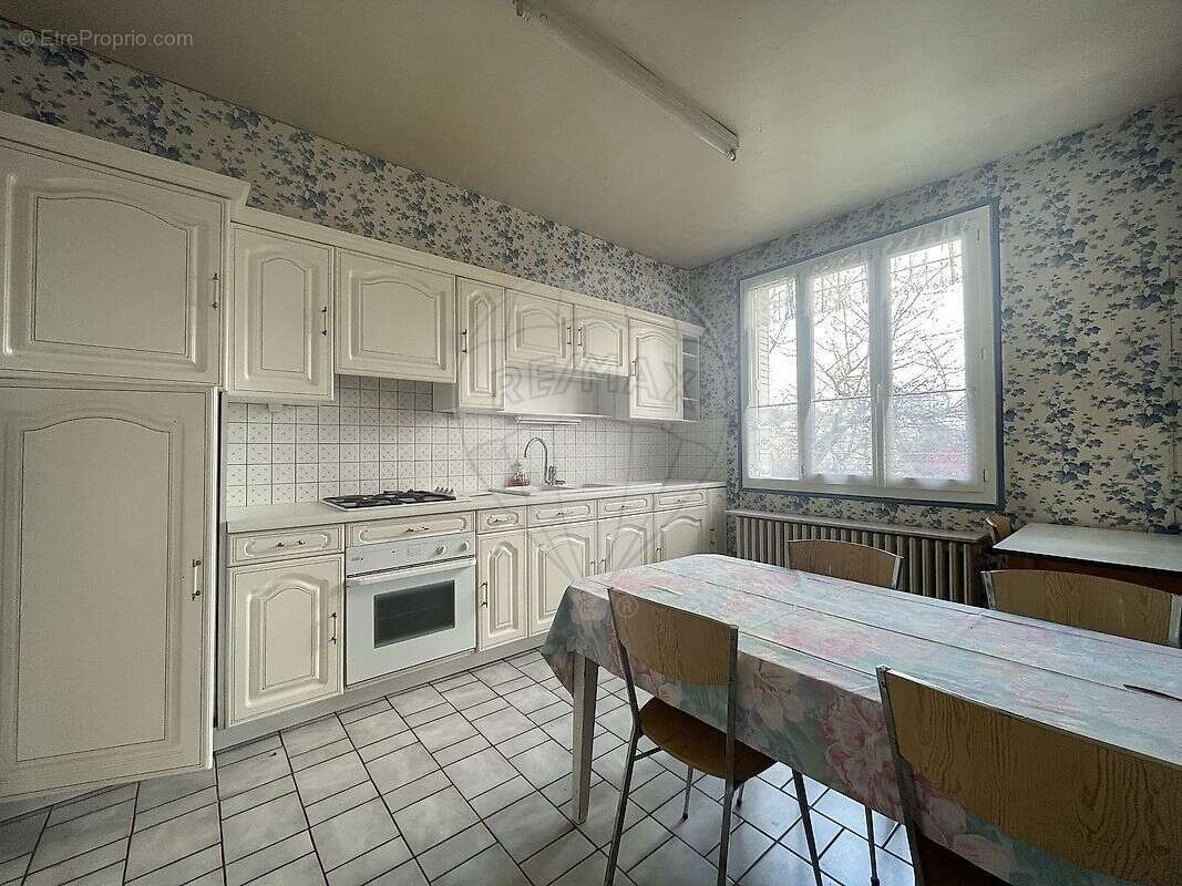 Maison à SAINT-JULIEN-LES-VILLAS