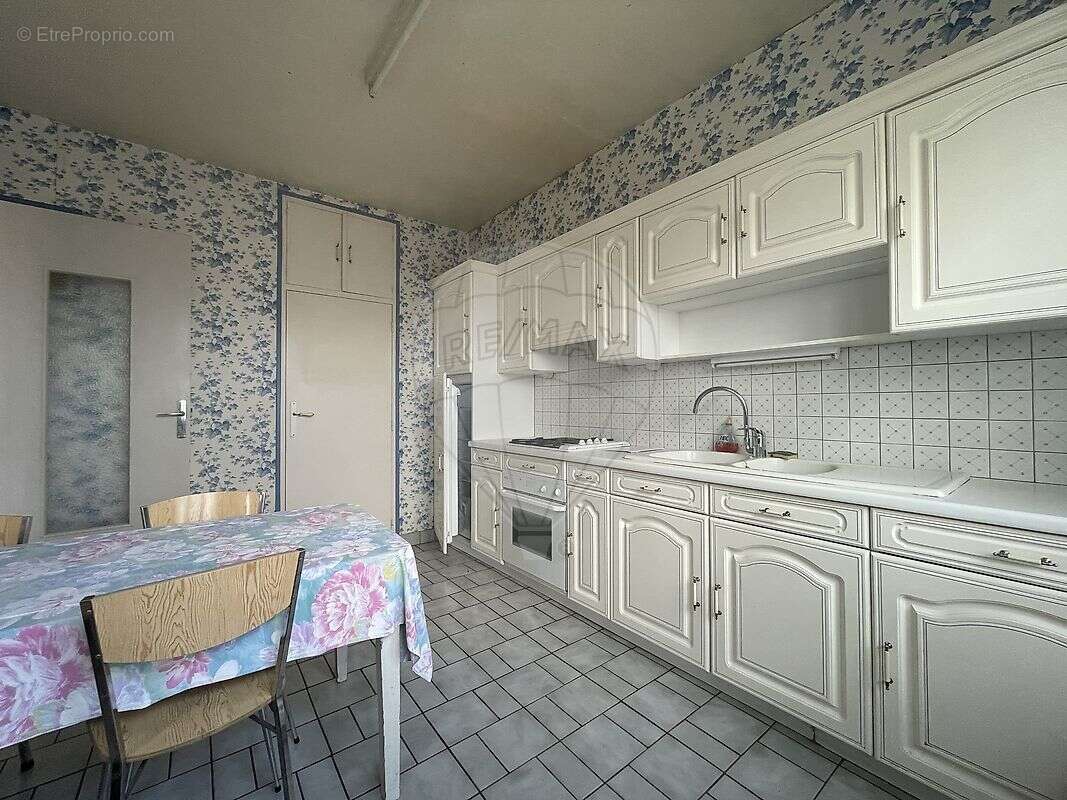 Maison à SAINT-JULIEN-LES-VILLAS