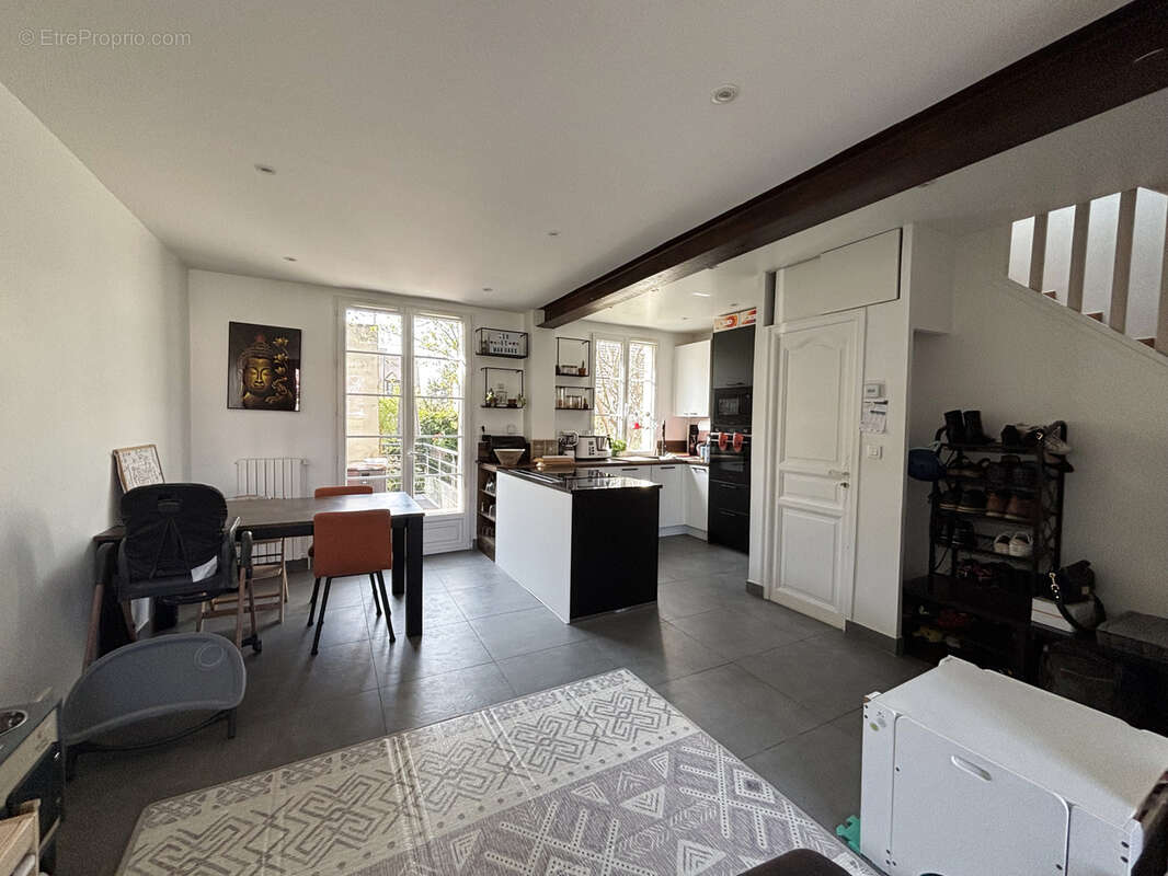 Maison à SARTROUVILLE