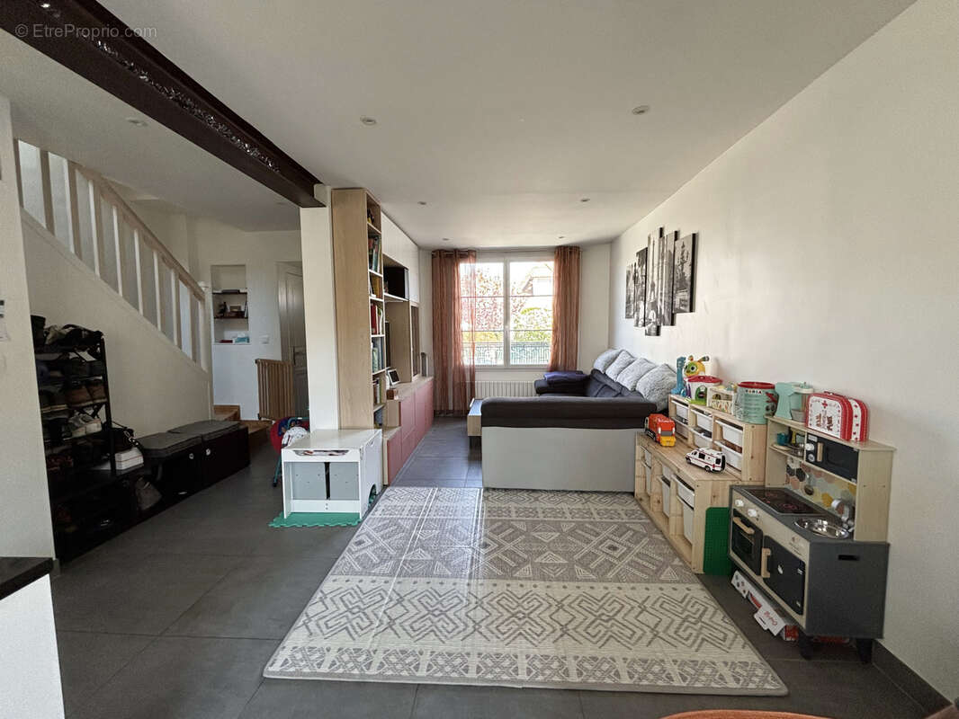 Maison à SARTROUVILLE