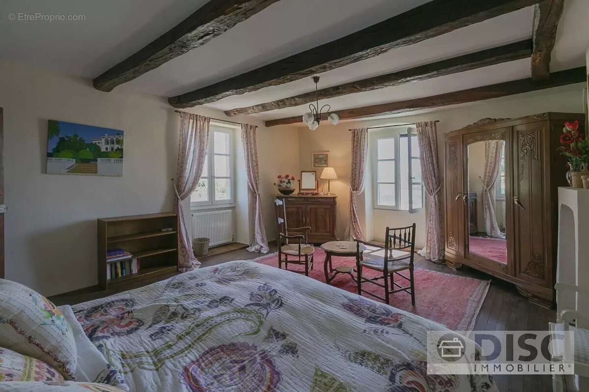 Maison à SAINT-MARTIN-LAGUEPIE