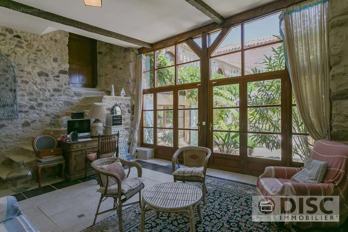 Maison à SAINT-MARTIN-LAGUEPIE