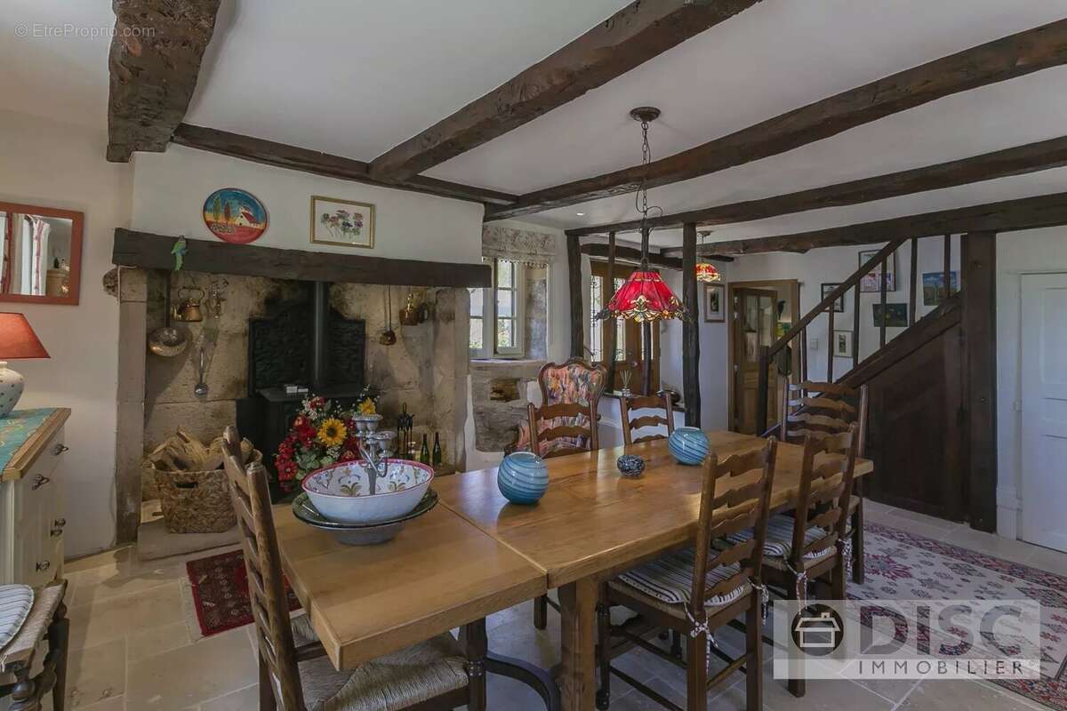 Maison à SAINT-MARTIN-LAGUEPIE