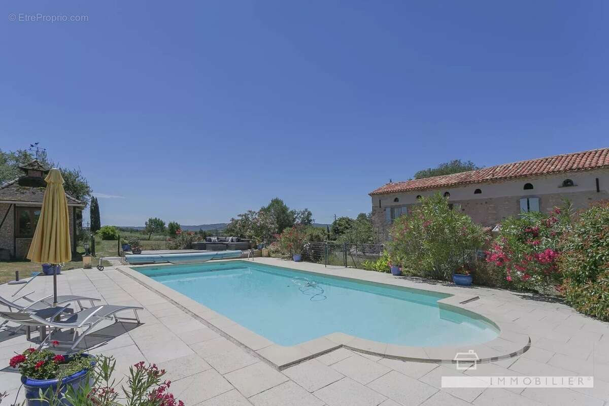 Maison à SAINT-MARTIN-LAGUEPIE