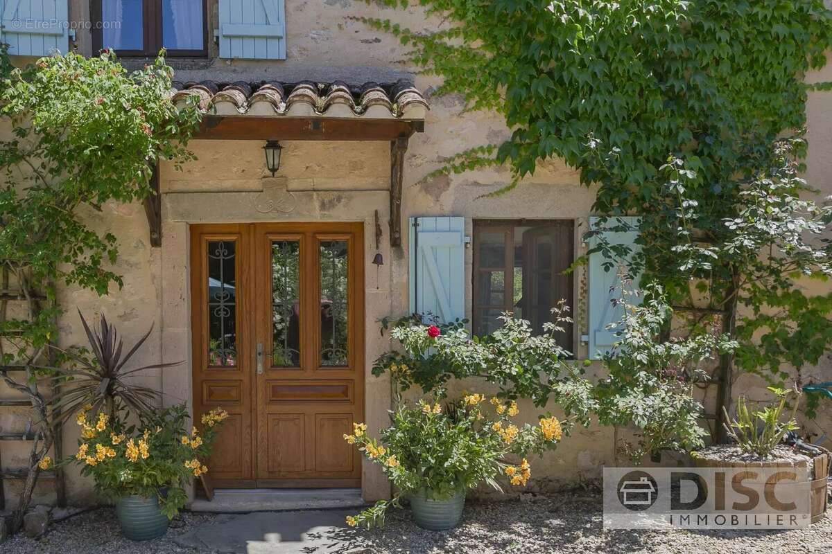 Maison à SAINT-MARTIN-LAGUEPIE