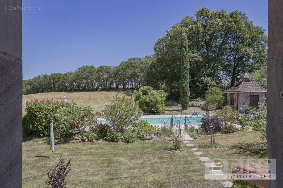 Maison à SAINT-MARTIN-LAGUEPIE