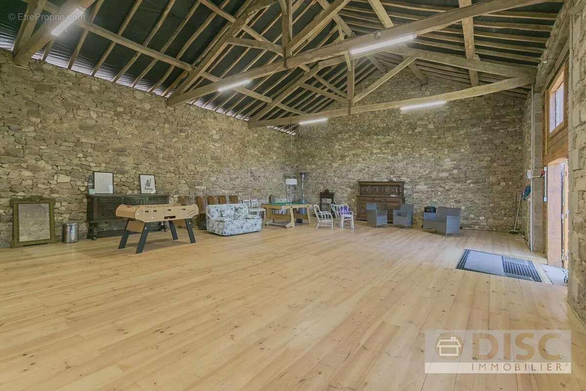 Maison à SAINT-MARTIN-LAGUEPIE