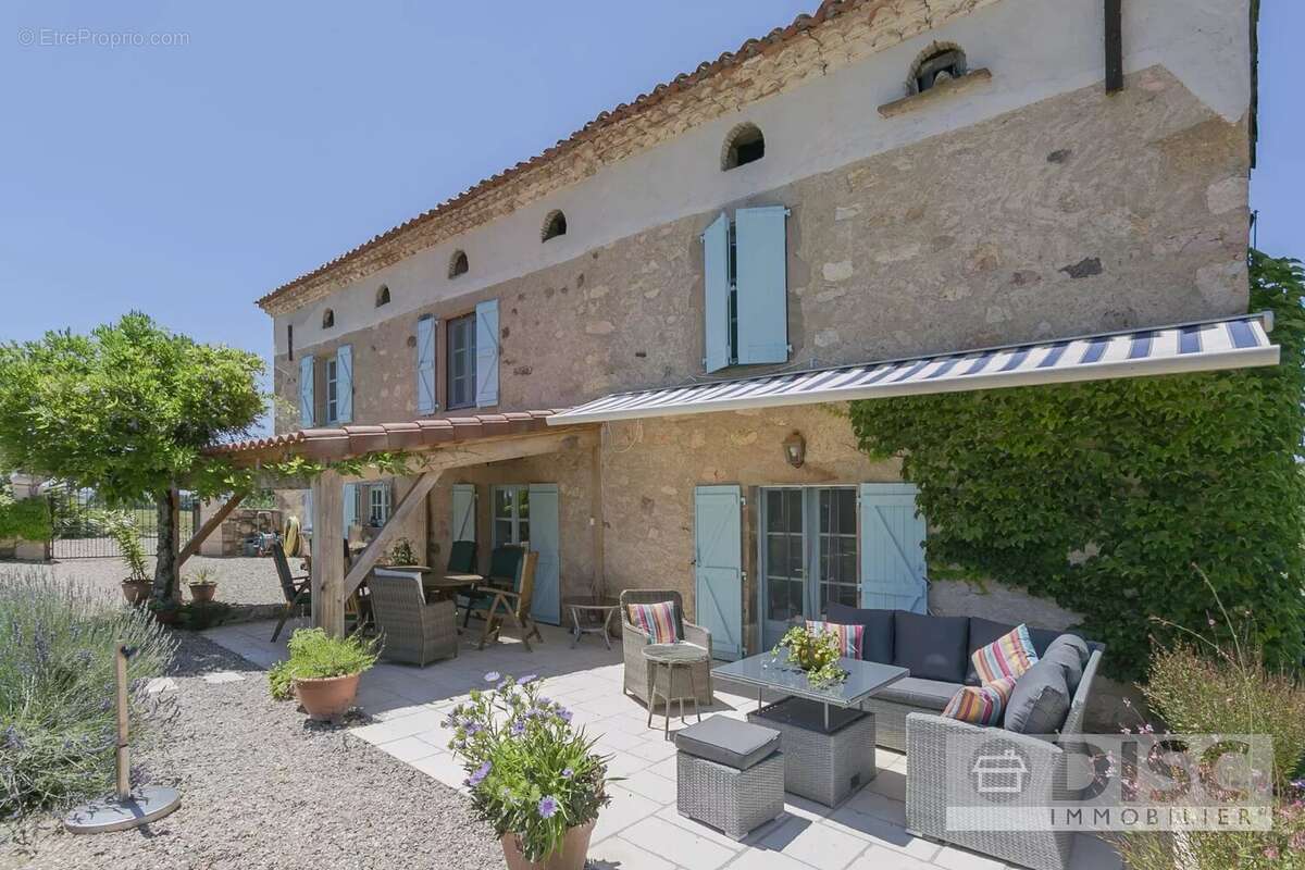 Maison à SAINT-MARTIN-LAGUEPIE