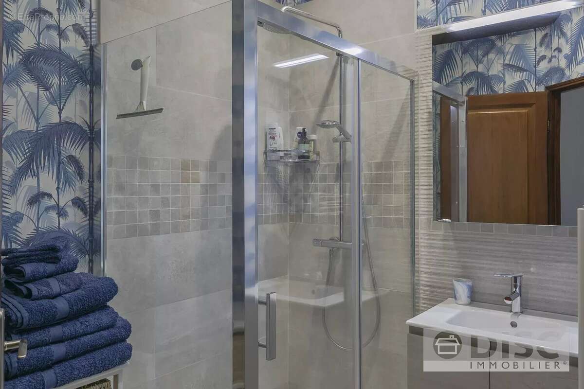 Maison à SAINT-MARTIN-LAGUEPIE