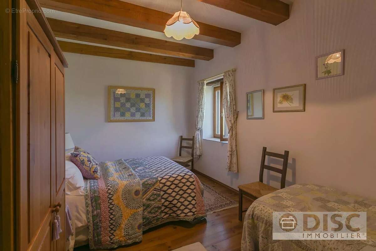 Maison à SAINT-MARTIN-LAGUEPIE